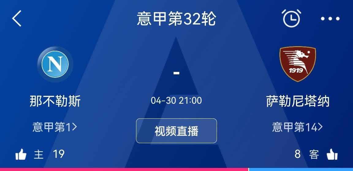 萨拉赫在北京时间今天凌晨于伦敦举行的颁奖典礼上获此殊荣，他在球迷投票中名列榜首。